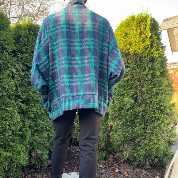 Vintage sweater jacket slouchy fit. - Picture 2 of 4